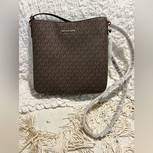 Michael Kors Jet Set - Travel Large Messenger Crossbody Bag